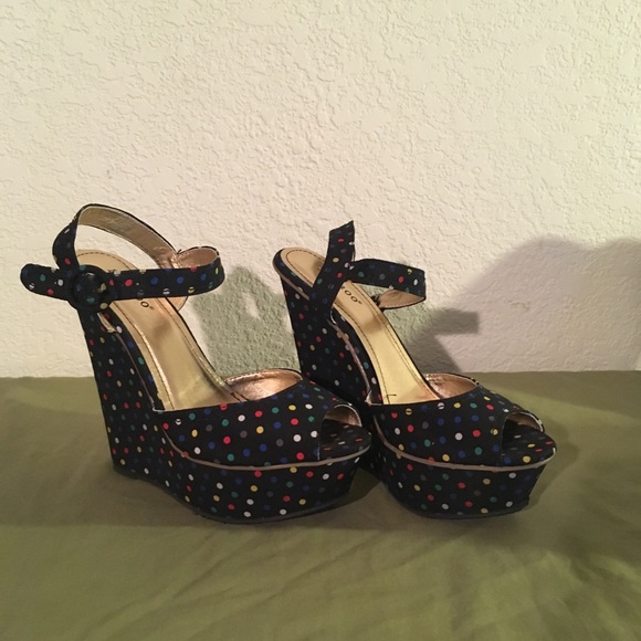 BAMBOO Shoes - Bamboo Black with polka dots, High Heel Wedges sz7